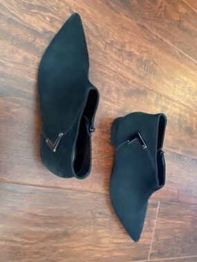 Elegant Black Ankle Boots Made in Spain Size 8